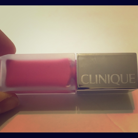 Clinique Other - Clinique Pop Liquid Matte in Petal Pop